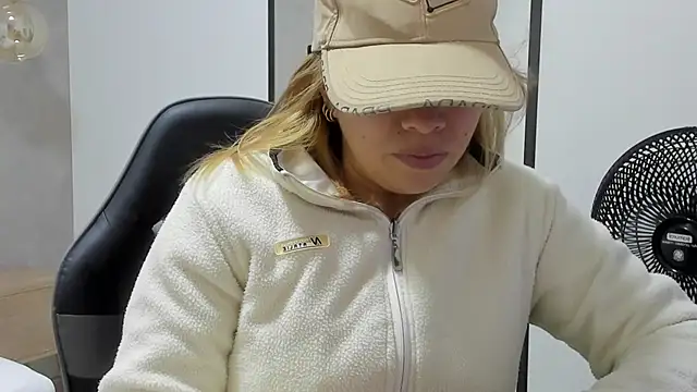 alma fenix online show from February 2, 12:26 pm