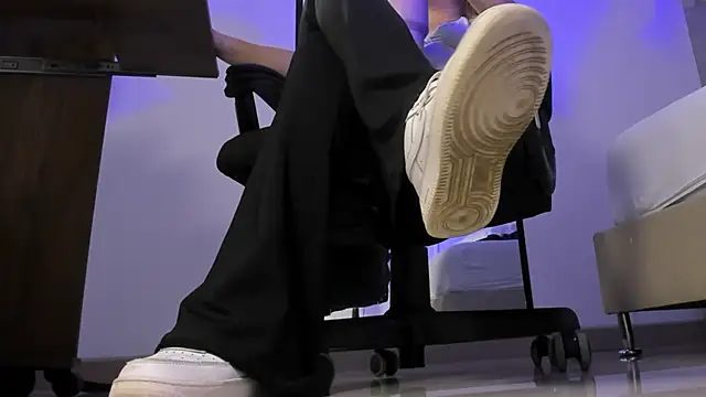 alma fenix online show from January 13, 7:29 pm