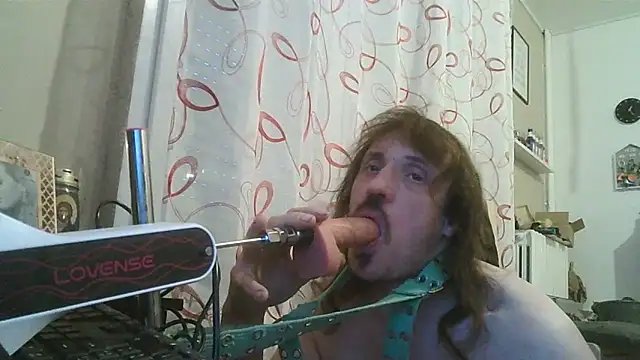 Snapshot of cyril020202 chatting on November 24, 7:19 am cyril020202 online show from November 24, 7:19 am