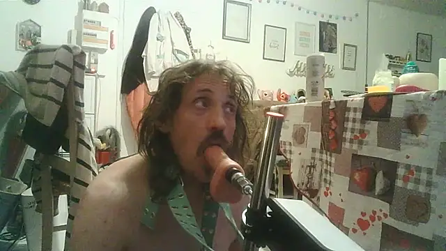 Snapshot of cyril020202 chatting on October 26, 9:48 pm cyril020202 online show from October 26, 9:48 pm