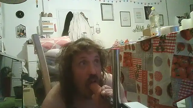 Snapshot of cyril020202 chatting on October 10, 4:30 pm cyril020202 online show from October 10, 4:30 pm