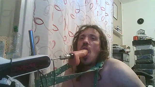 cyril020202 online show from March 10, 1:37 pm