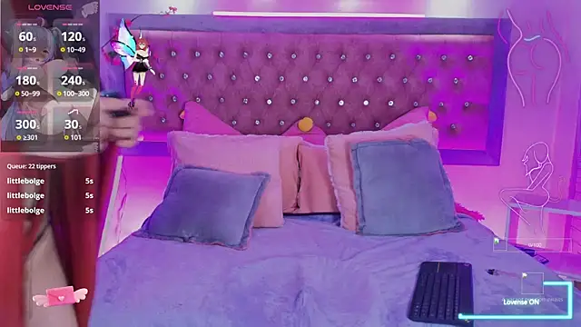 EmmaWilder online show from November 18, 8:34 pm