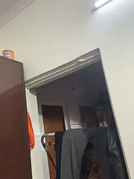 John desihunk online show from February 18, 10:01 am