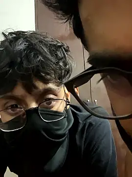 John desihunk online show from December 18, 6:23 pm