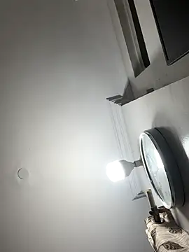 John desihunk online show from December 3, 5:34 pm