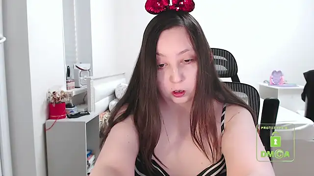 cute and hot online show from October 16, 2:25 pm