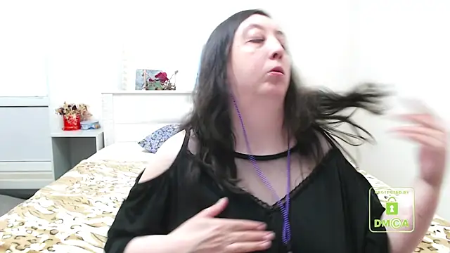 cute and hot online show from February 17, 1:00 pm