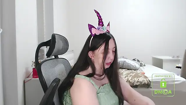 cute and hot online show from October 25, 2:07 pm