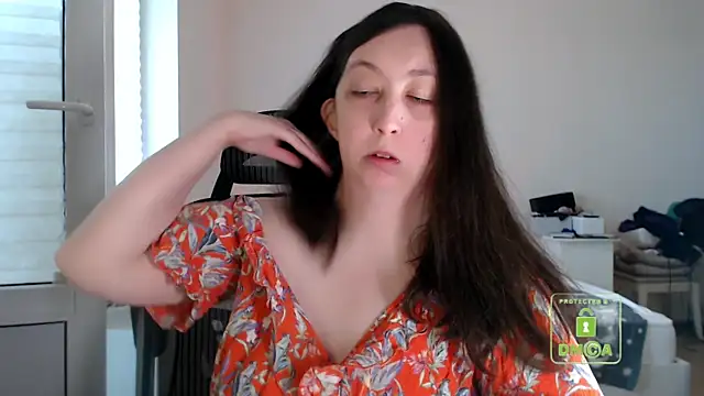 cute and hot online show from May 13, 3:19 pm