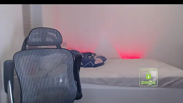 cute and hot online show from November 19, 3:45 pm