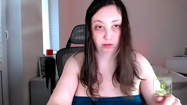 cute and hot online show from April 4, 3:07 pm