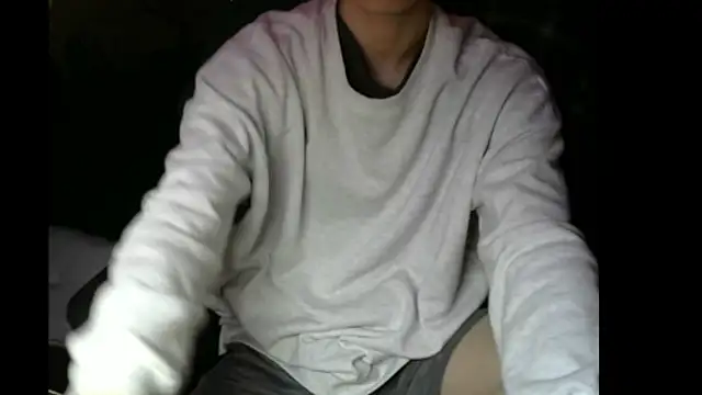 Snapshot of Ray175oo chatting on February 15, 5:07 pm Ray175oo online show from February 15, 5:07 pm