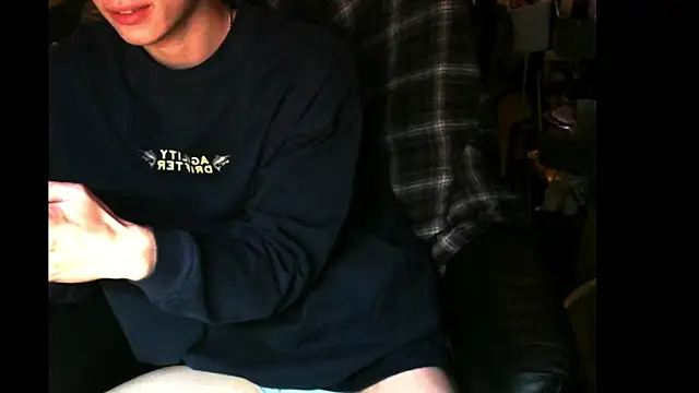 Snapshot of Ray175oo chatting on March 8, 4:39 pm Ray175oo online show from March 8, 4:39 pm