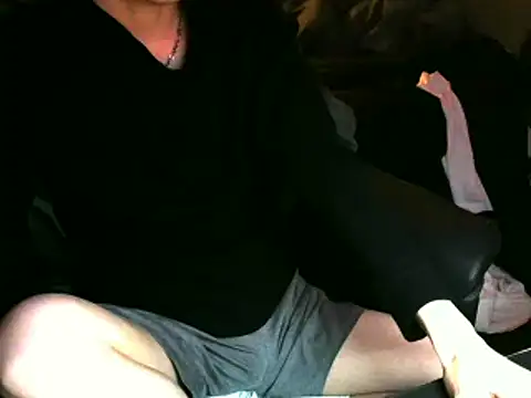 Snapshot of Ray175oo chatting on February 5, 4:47 pm Ray175oo online show from February 5, 4:47 pm