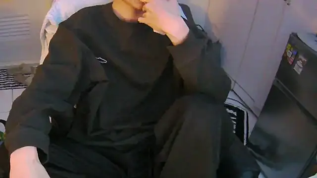 Ray175oo online show from March 12, 5:50 pm