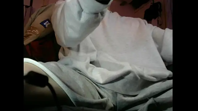 Snapshot of Ray175oo chatting on December 5, 6:28 pm Ray175oo online show from December 5, 6:28 pm