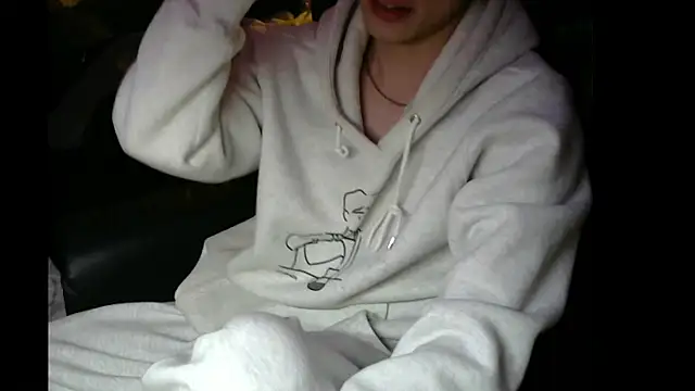 Snapshot of Ray175oo chatting on February 23, 4:13 pm Ray175oo online show from February 23, 4:13 pm