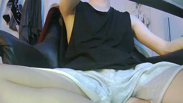 Snapshot of Ray175oo chatting on June 10, 7:48 pm Ray175oo online show from June 10, 7:48 pm