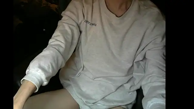 Snapshot of Ray175oo chatting on February 11, 4:24 pm Ray175oo online show from February 11, 4:24 pm