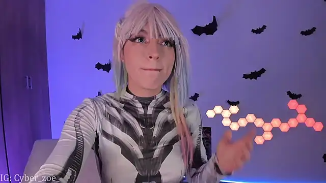 cyberzoe online show from November 14, 5:05 pm