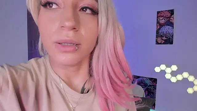 cyberzoe online show from February 9, 3:32 pm