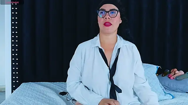 hotlatinateacher online show from March 16, 7:05 pm