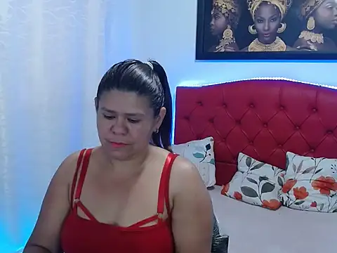 NATHYHOTT online show from February 5, 3:20 pm