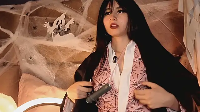 angelinepossy online show from October 31, 11:11 pm