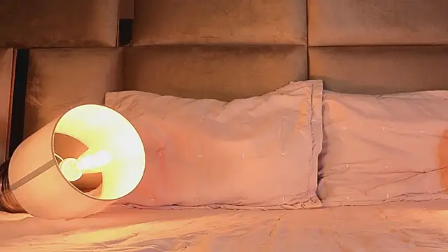 angelinepossy online show from November 29, 9:59 pm