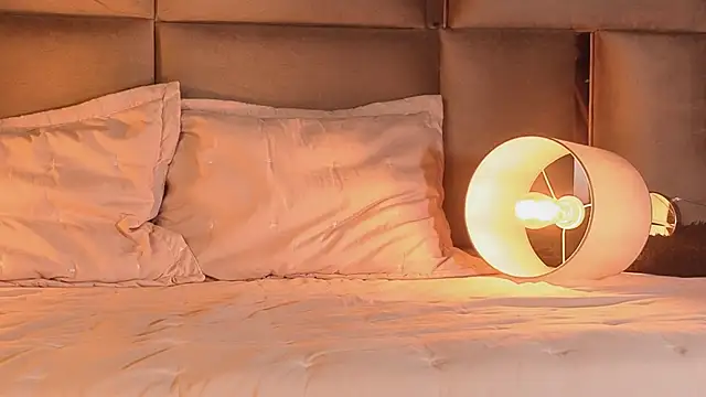 angelinepossy online show from November 9, 9:30 pm