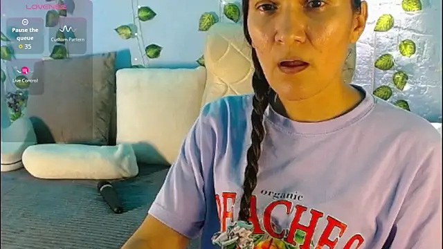 venus swet  online show from October 20, 12:45 am