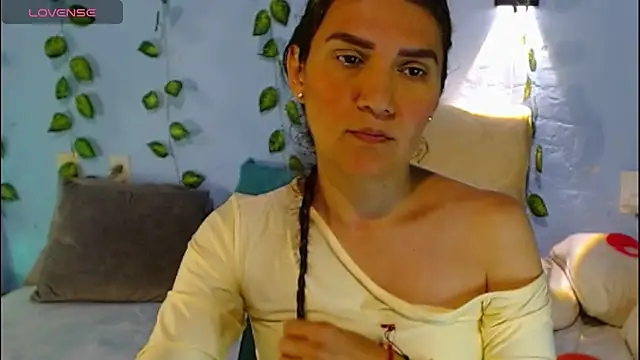 venus swet  online show from April 26, 12:52 am