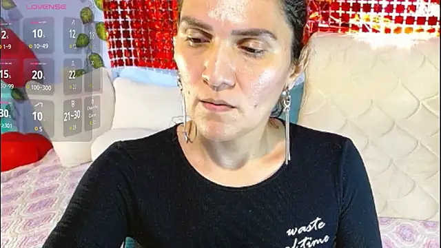 venus swet  online show from March 5, 1:13 am