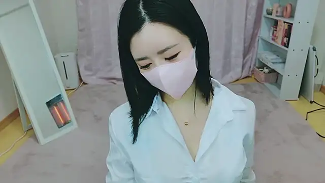  AZUSA online show from February 1, 11:48 pm