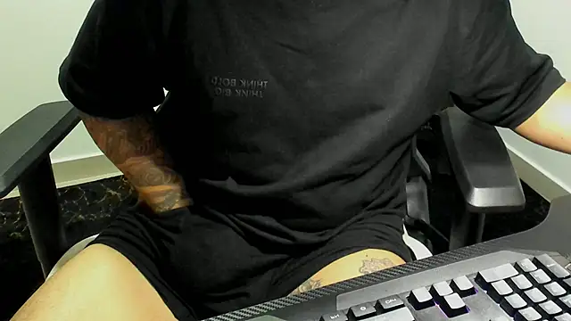 Snapshot of stebankechima chatting on October 12, 11:28 pm stebankechima online show from October 12, 11:28 pm