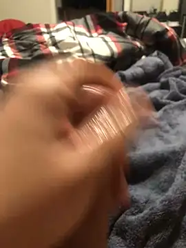 Snapshot of darksmoke011 chatting on January 27, 2:20 am darksmoke011 online show from January 27, 2:20 am