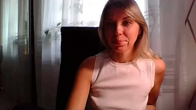 VelvetLove287 online show from December 17, 8:19 am