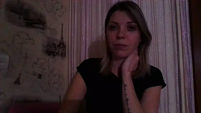 Snapshot of VelvetLove287 chatting on March 17, 7:15 pm VelvetLove287 online show from March 17, 7:15 pm
