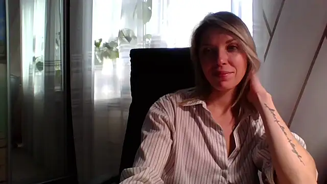 VelvetLove287 online show from February 14, 2:28 pm