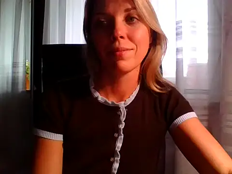 Snapshot of VelvetLove287 chatting on October 7, 1:34 pm VelvetLove287 online show from October 7, 1:34 pm