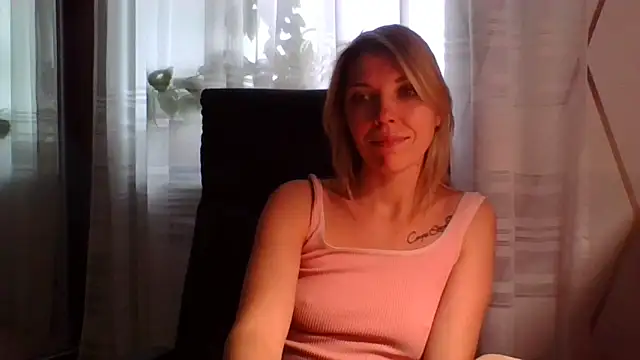 VelvetLove287 online show from February 6, 8:21 am