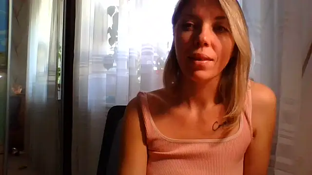 VelvetLove287 online show from March 18, 7:44 am