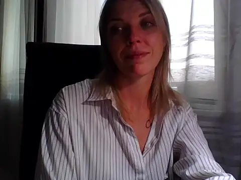 Snapshot of VelvetLove287 chatting on October 12, 9:21 am VelvetLove287 online show from October 12, 9:21 am
