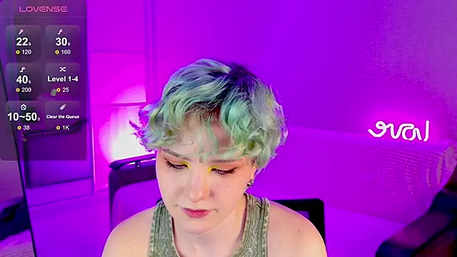 Snapshot of School_Love chatting on January 30, 4:24 pm School Love online show from January 30, 4:24 pm