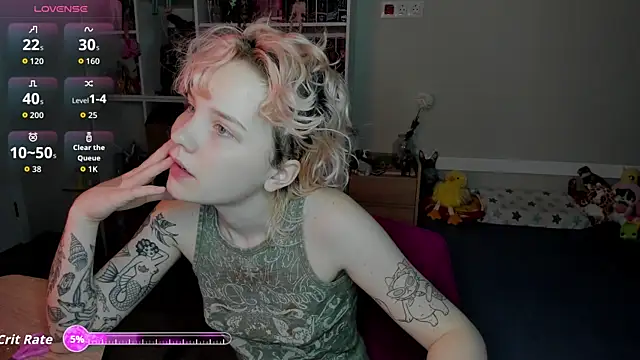 School Love online show from December 2, 7:10 am