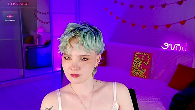 Snapshot of School_Love chatting on March 16, 4:12 pm School Love online show from March 16, 4:12 pm