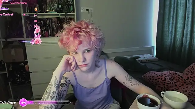 School Love online show from March 16, 7:23 am