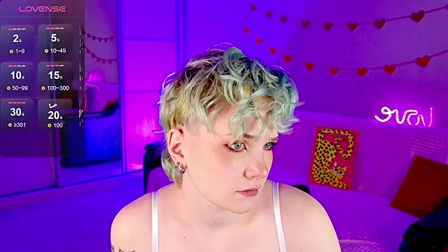 Snapshot of School_Love chatting on March 16, 1:06 pm School Love online show from March 16, 1:06 pm