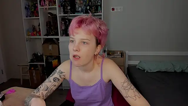 School Love online show from January 12, 7:04 am